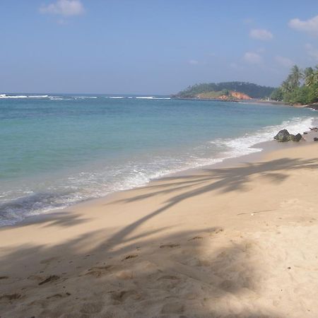 Sunray Rest - Beach View Homestay Mirissa Dış mekan fotoğraf