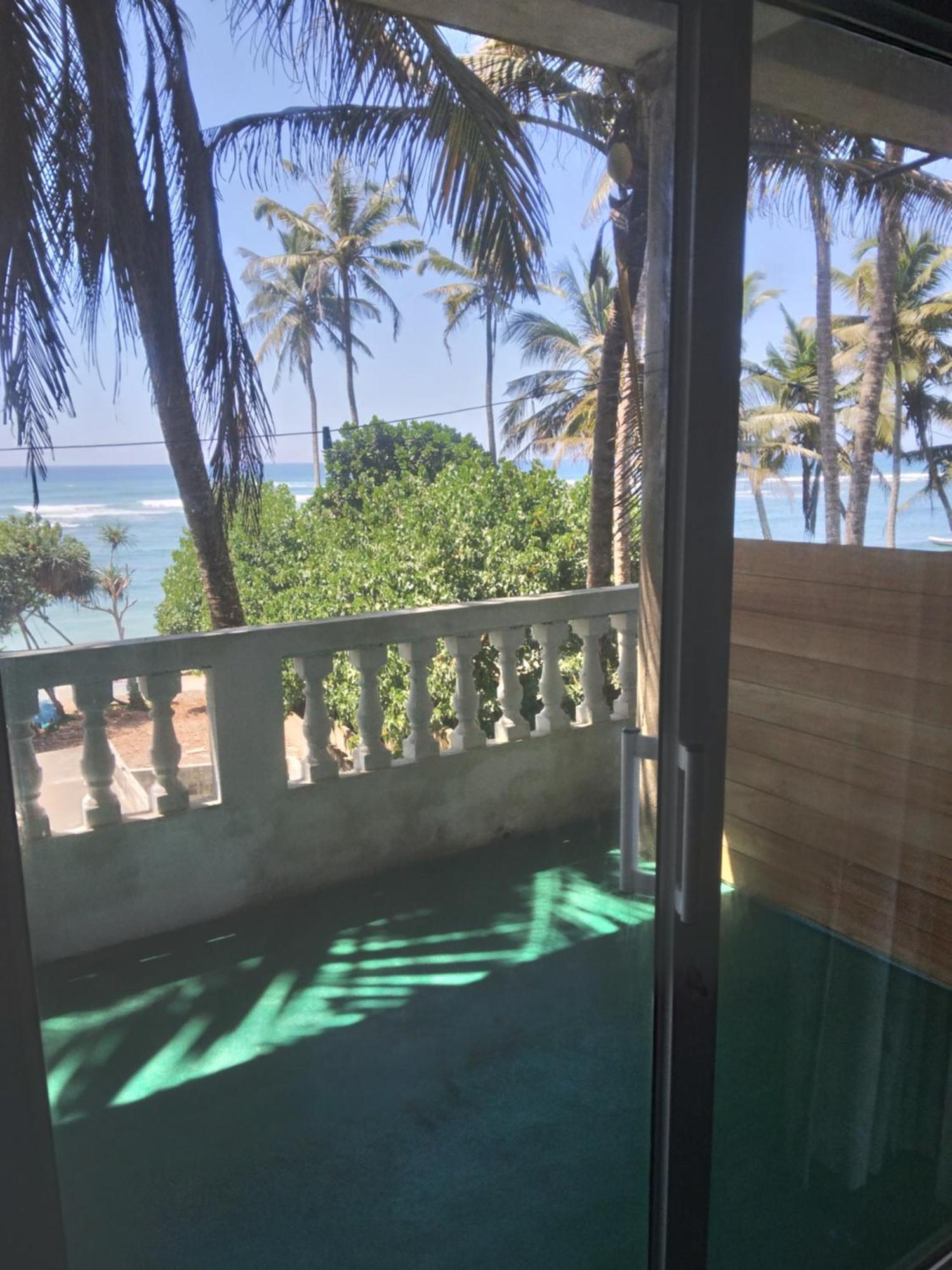 Sunray Rest - Beach View Homestay Mirissa Dış mekan fotoğraf
