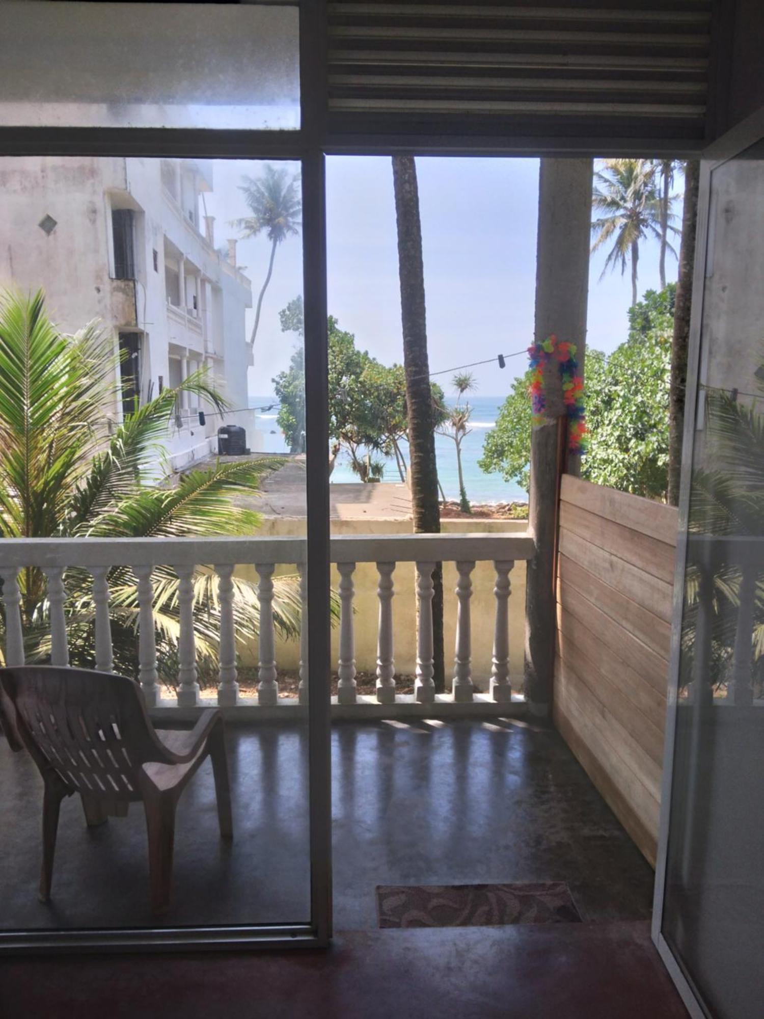 Sunray Rest - Beach View Homestay Mirissa Dış mekan fotoğraf