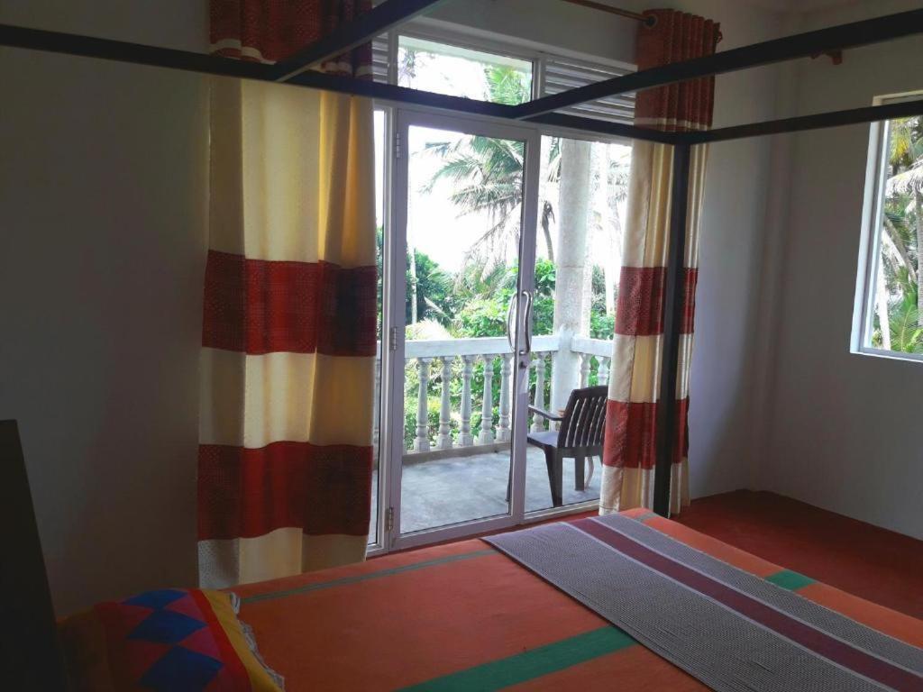 Sunray Rest - Beach View Homestay Mirissa Dış mekan fotoğraf