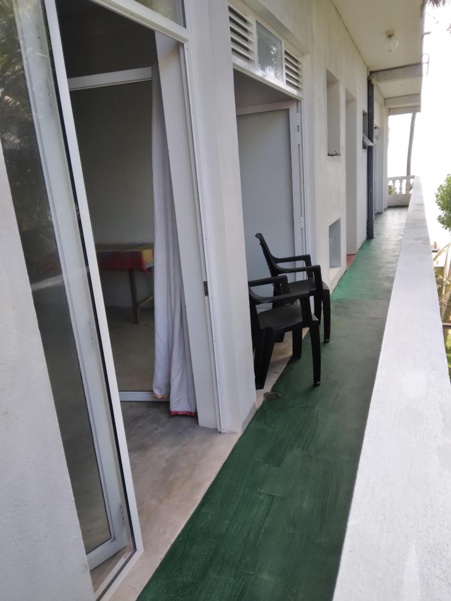 Sunray Rest - Beach View Homestay Mirissa Dış mekan fotoğraf