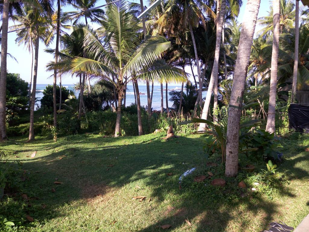 Sunray Rest - Beach View Homestay Mirissa Dış mekan fotoğraf